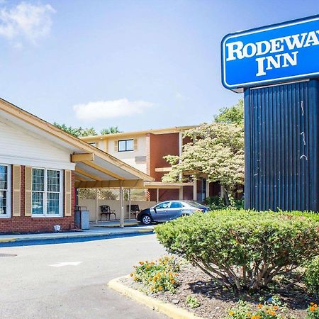 Rodeway Inn Huntington Station - Melville Exterior foto