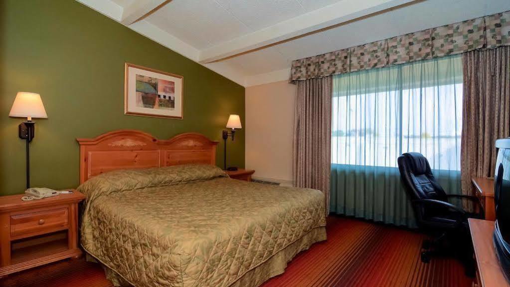 Rodeway Inn Huntington Station - Melville Exterior foto